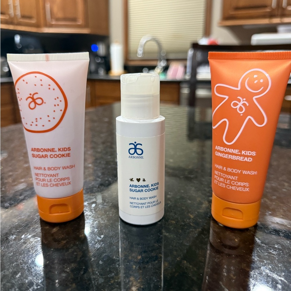 Arbonne kids body wash 2 oz lot.